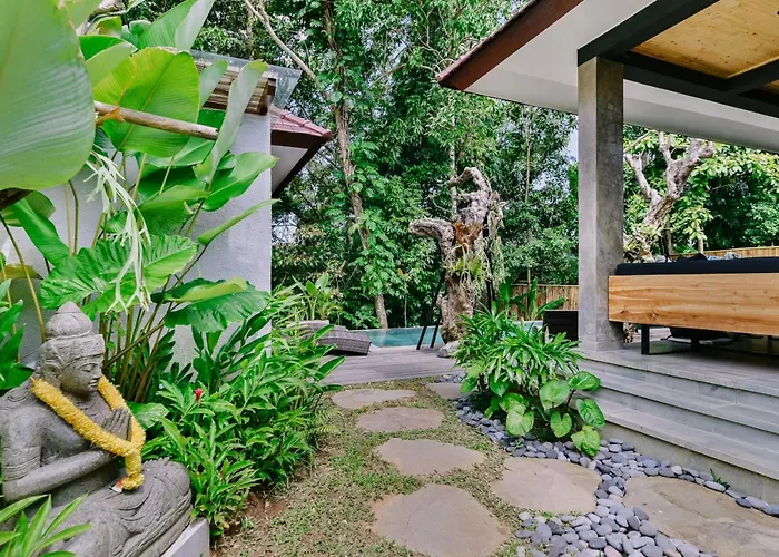 Gaya Villa *